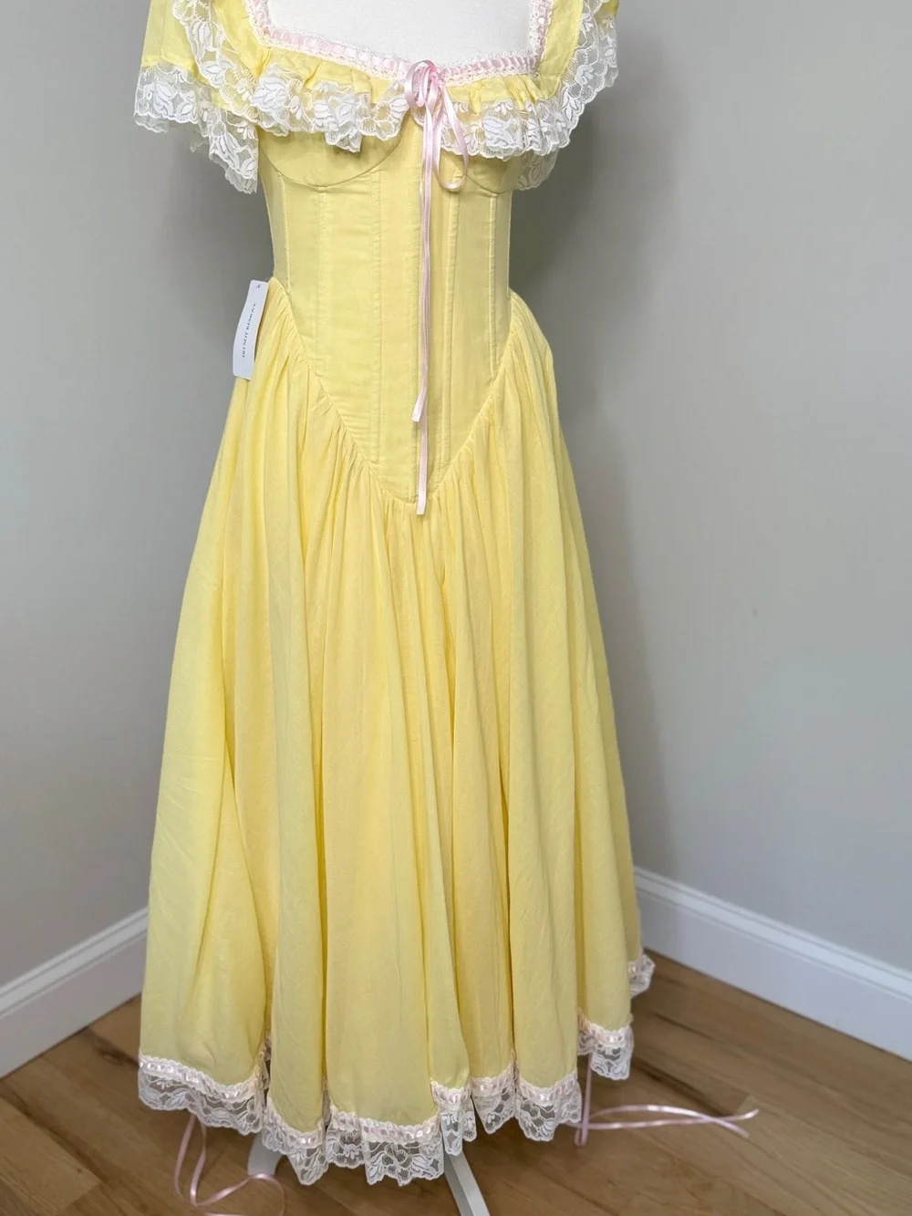Selkie Custard Cupid Dress Small – Corset Back & Adjustable Bustle NWT - Picture 7 of 8